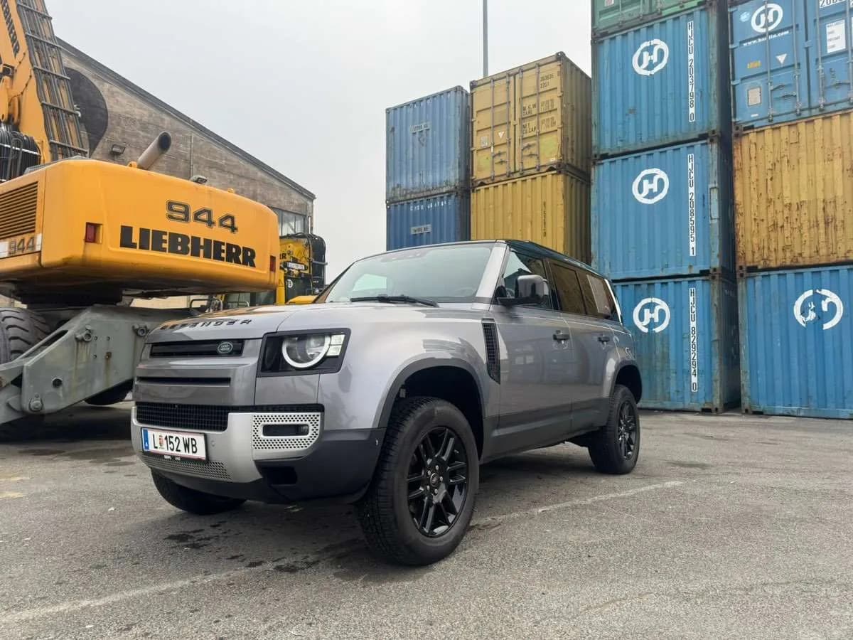 Land Rover Defender