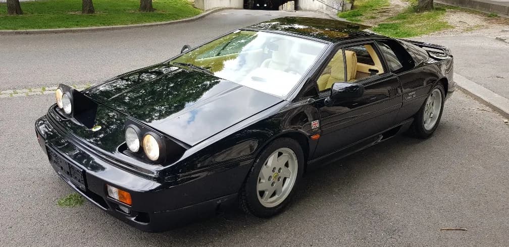 Lotus Esprit