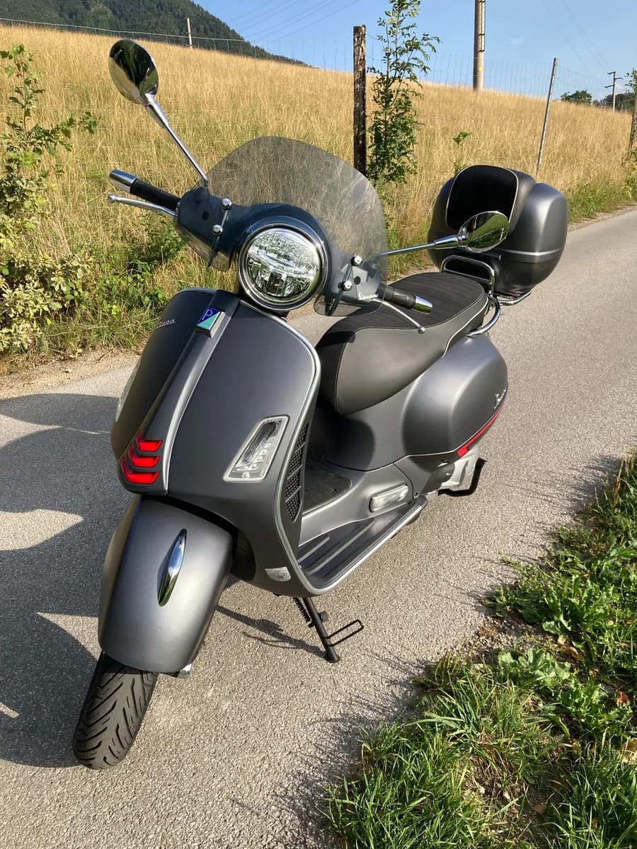 Vespa GTS