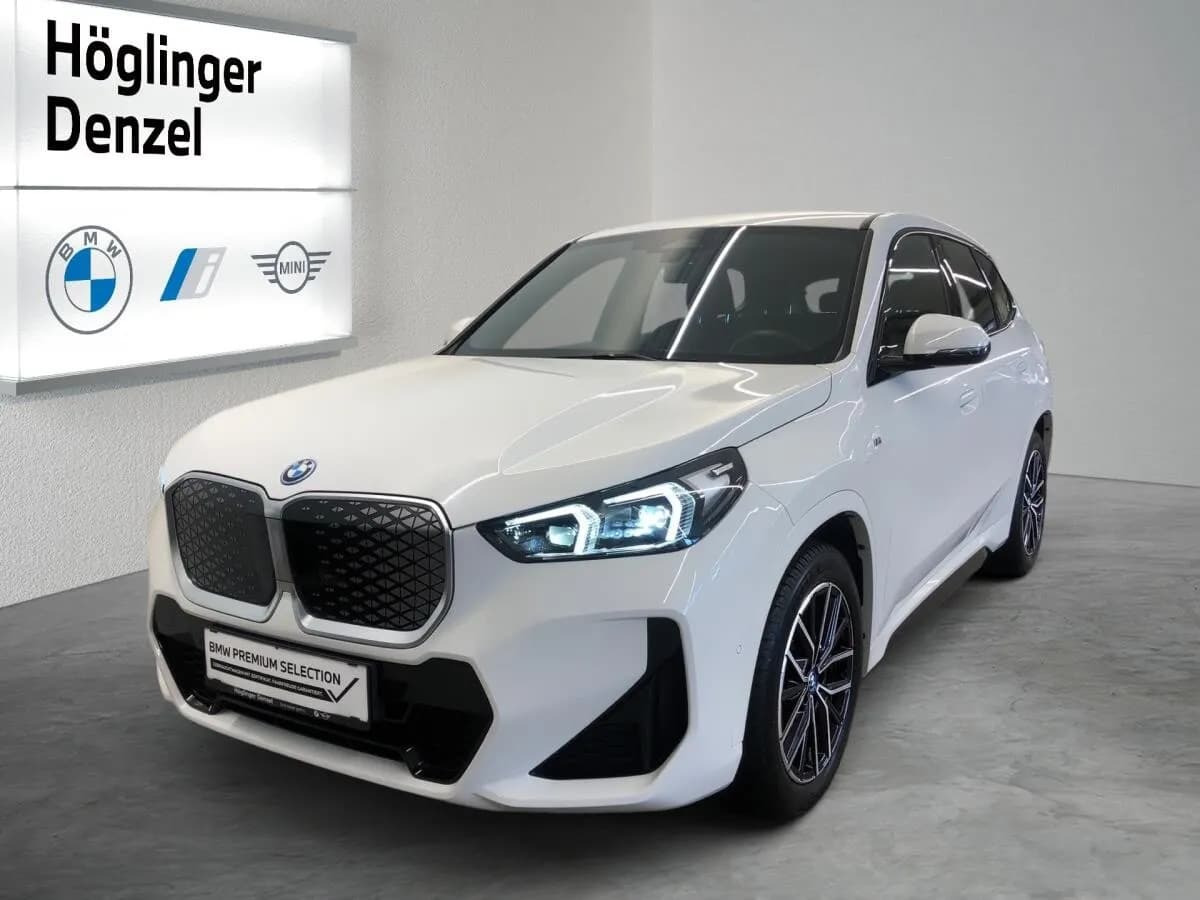 BMW iX1