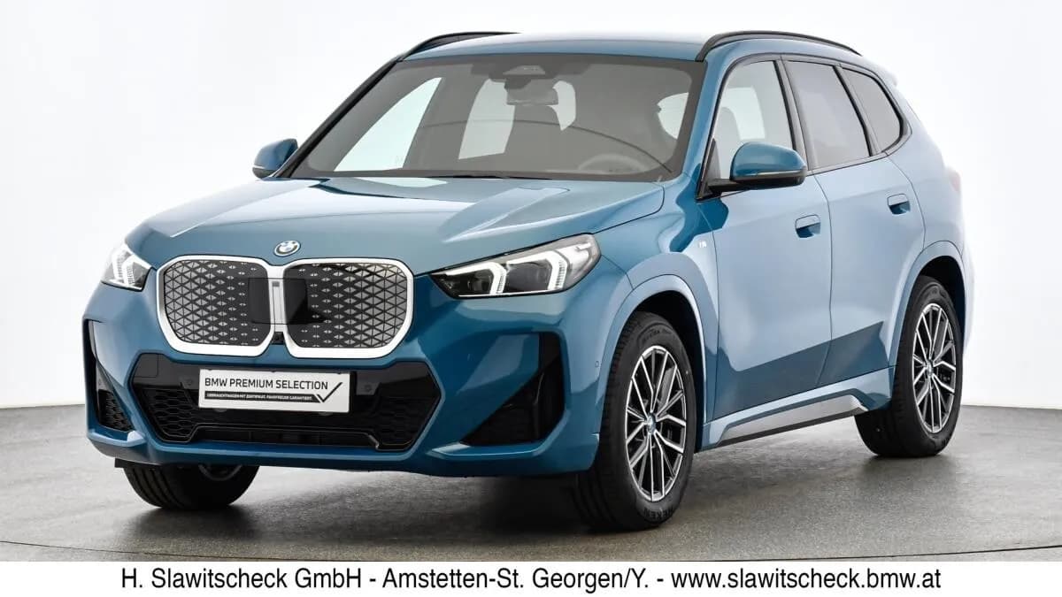BMW iX1