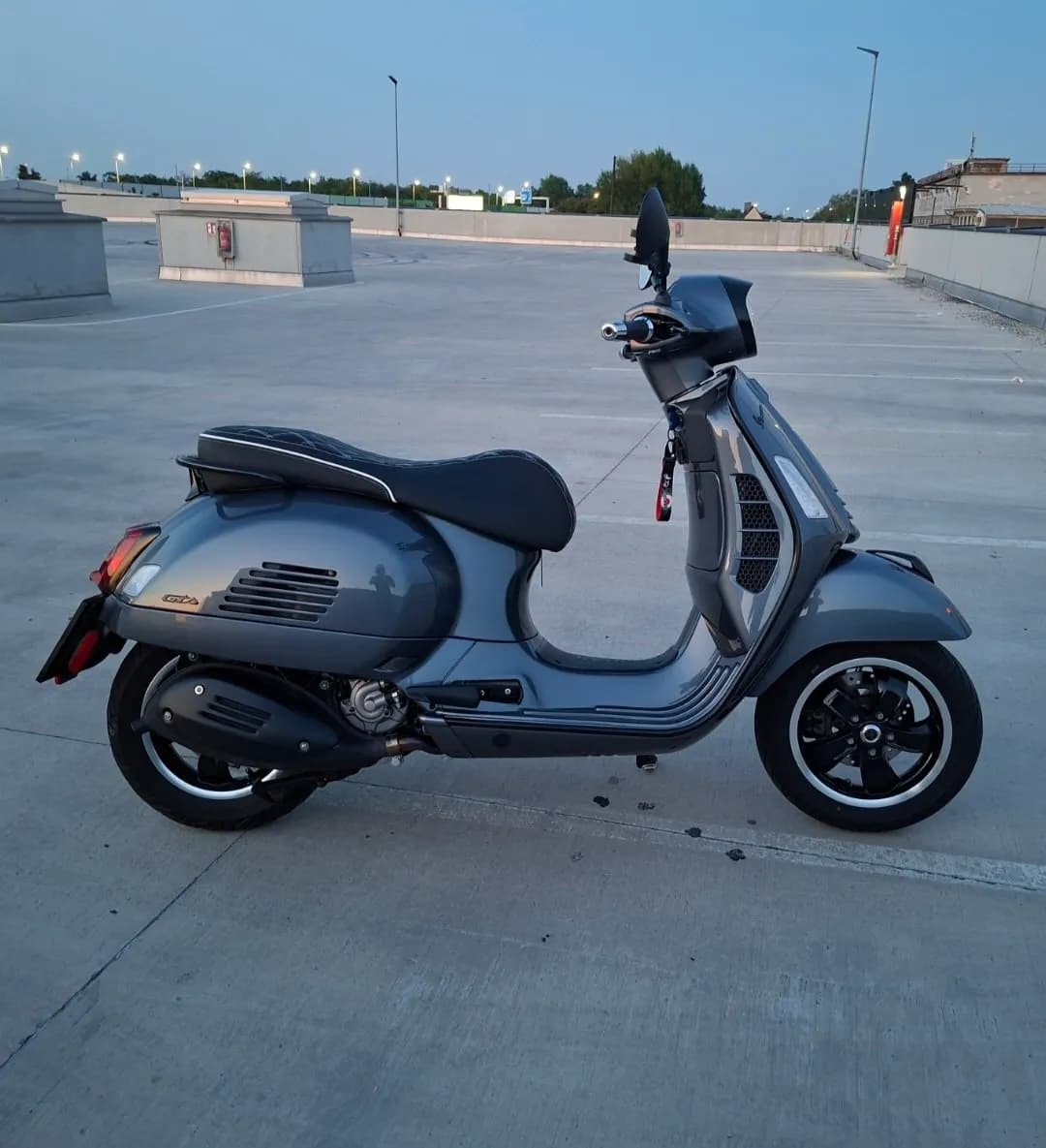 Vespa GTS