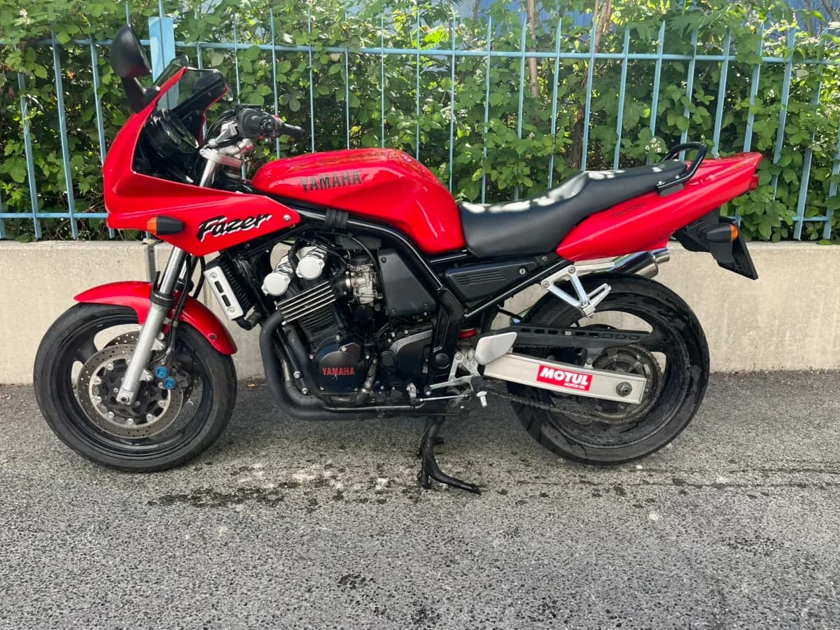Yamaha FZS