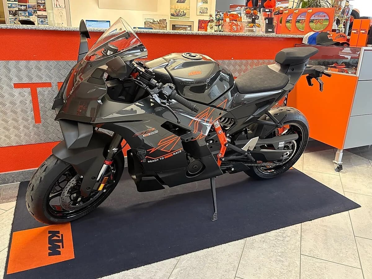 KTM 990