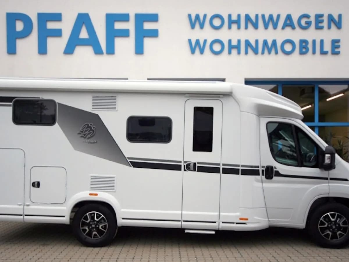 Knaus L!VE TI 650 MEG Platinum Se...