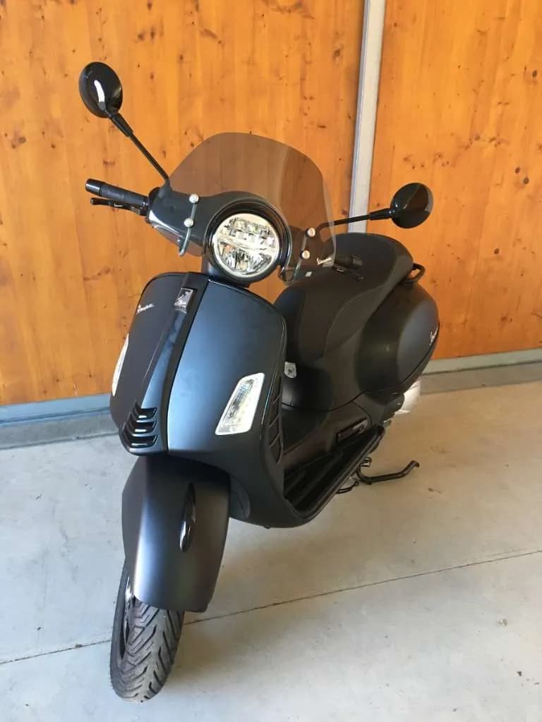 Vespa GTS