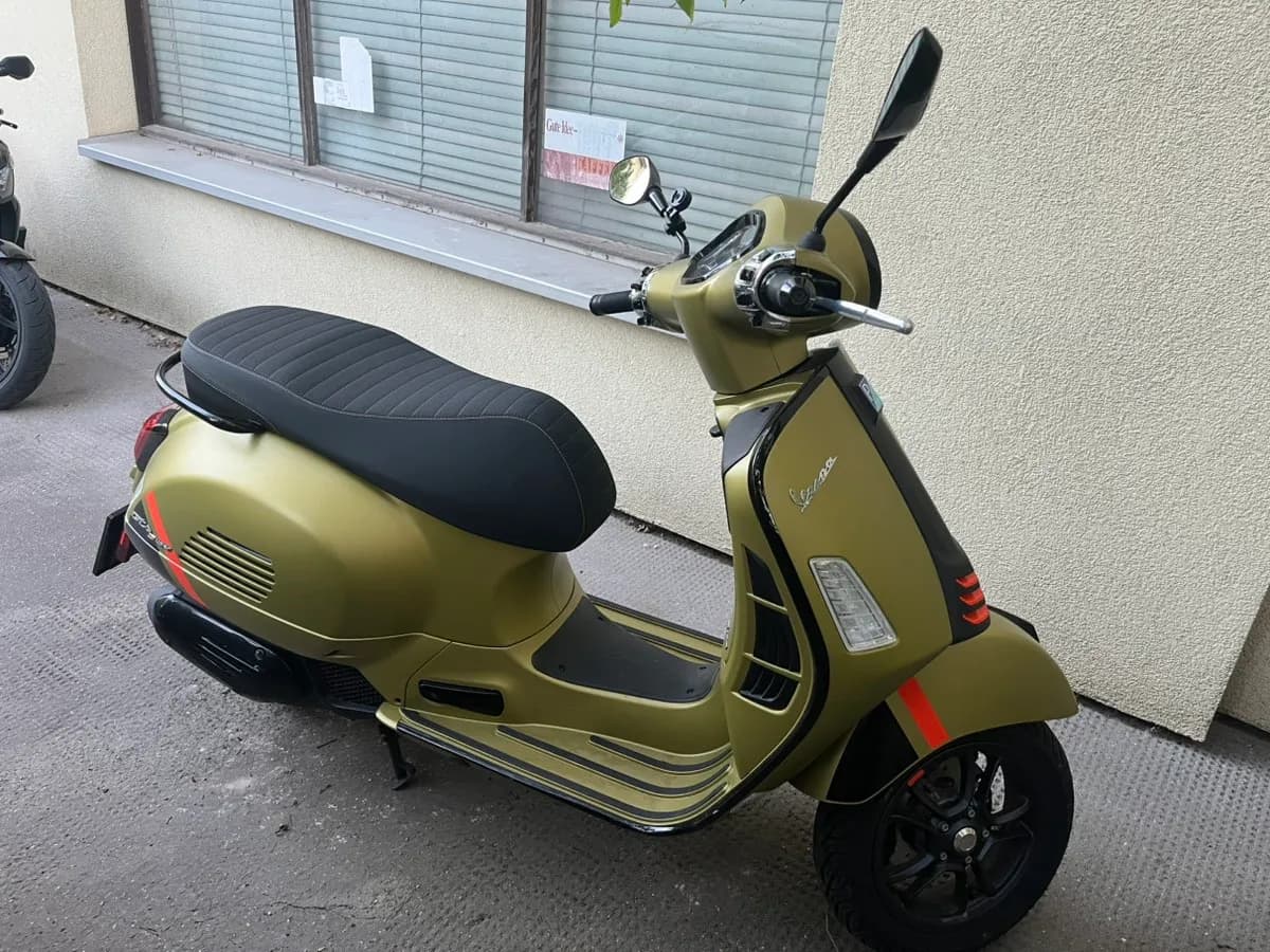 Vespa GTS