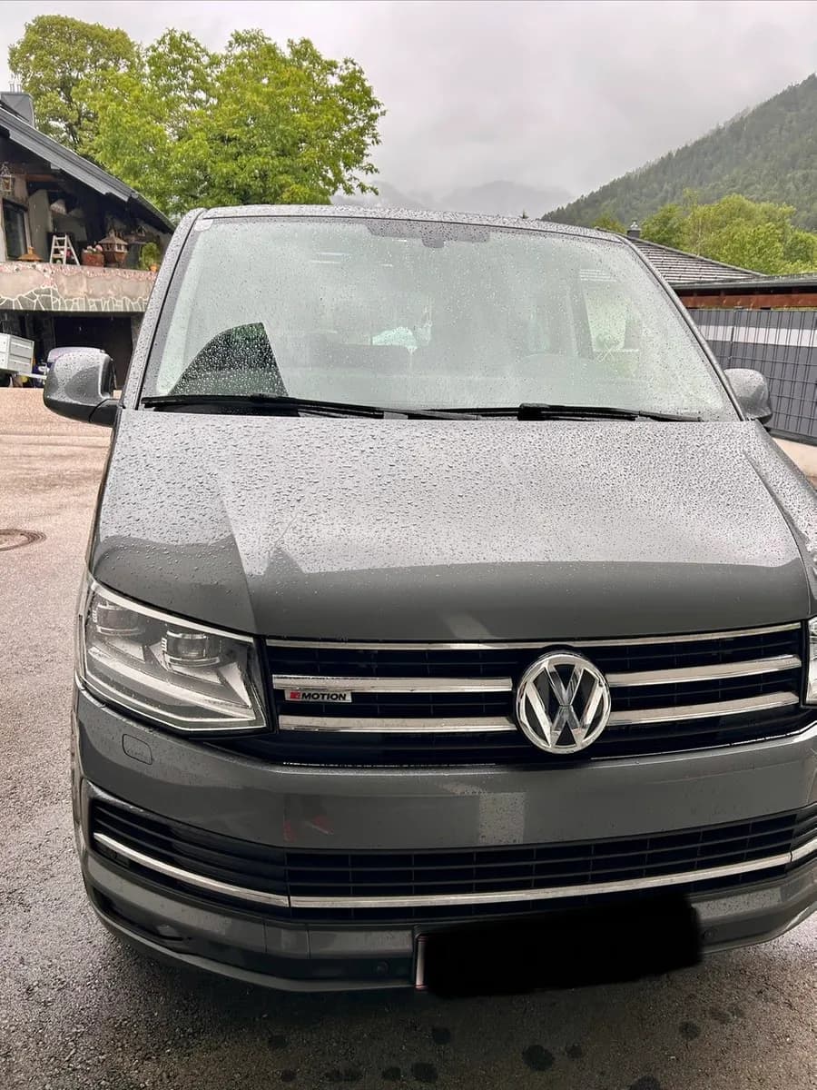 VW Caravelle
