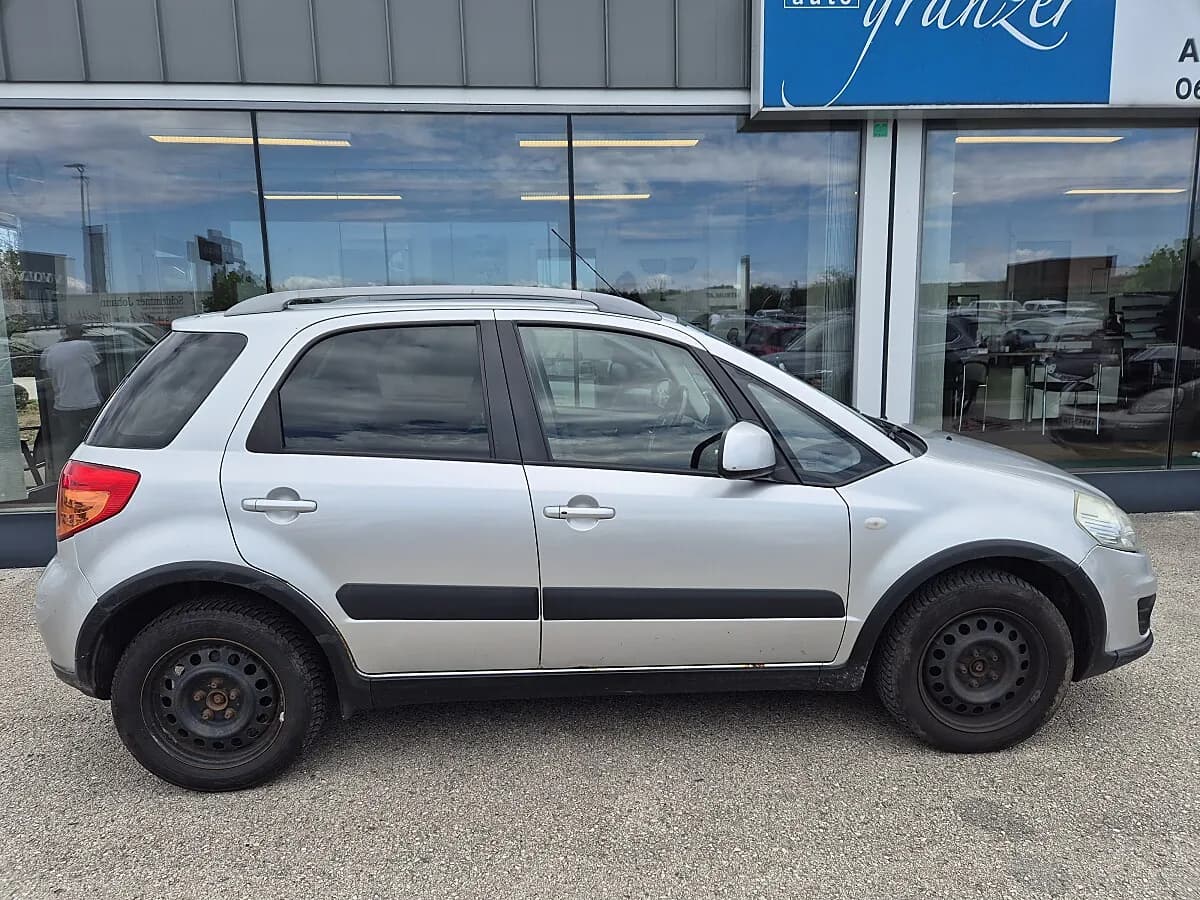 Suzuki SX4