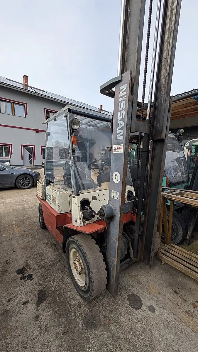 Nissan Sonstige