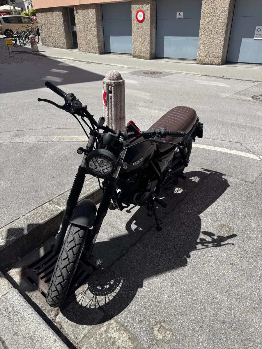 Brixton Cromwell 125