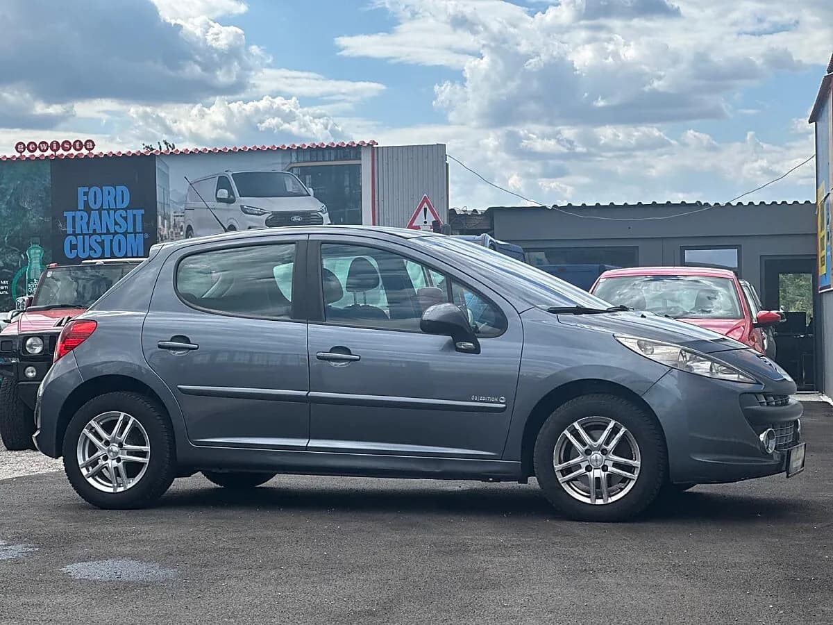 Peugeot 207