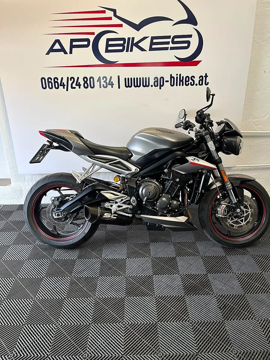 Triumph Street Triple