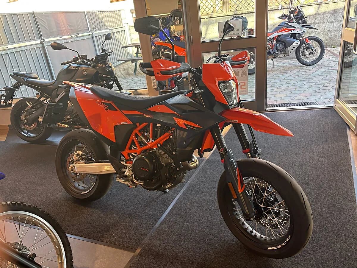 KTM 690