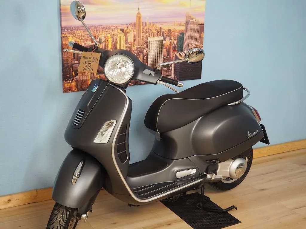 Vespa GTS