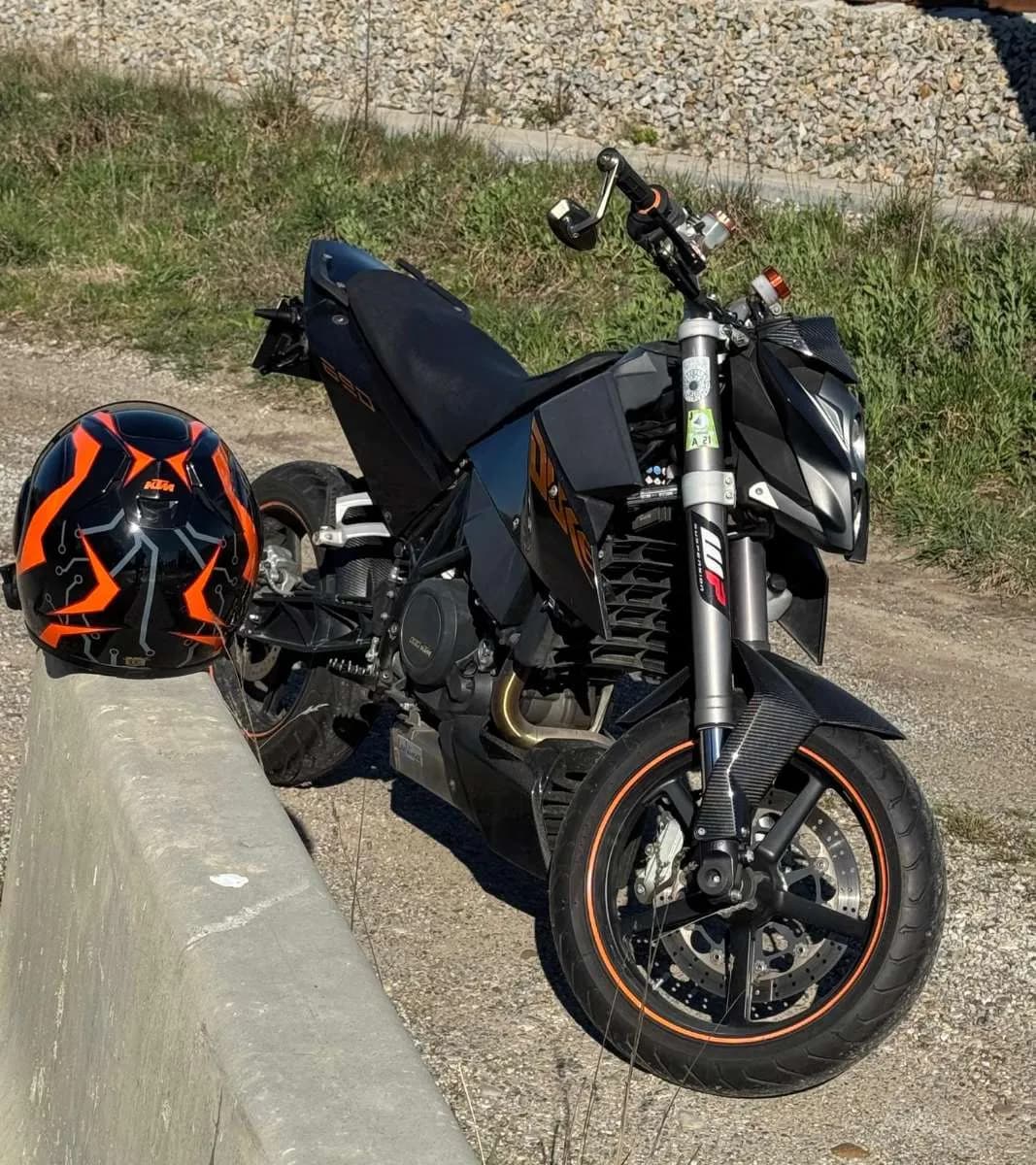 KTM Duke