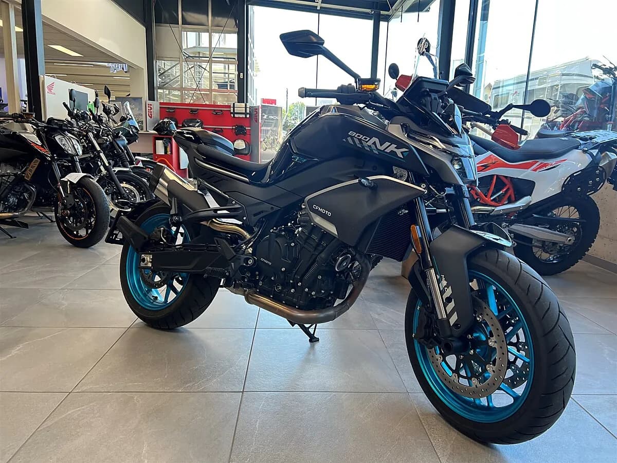 CFMOTO 800NK