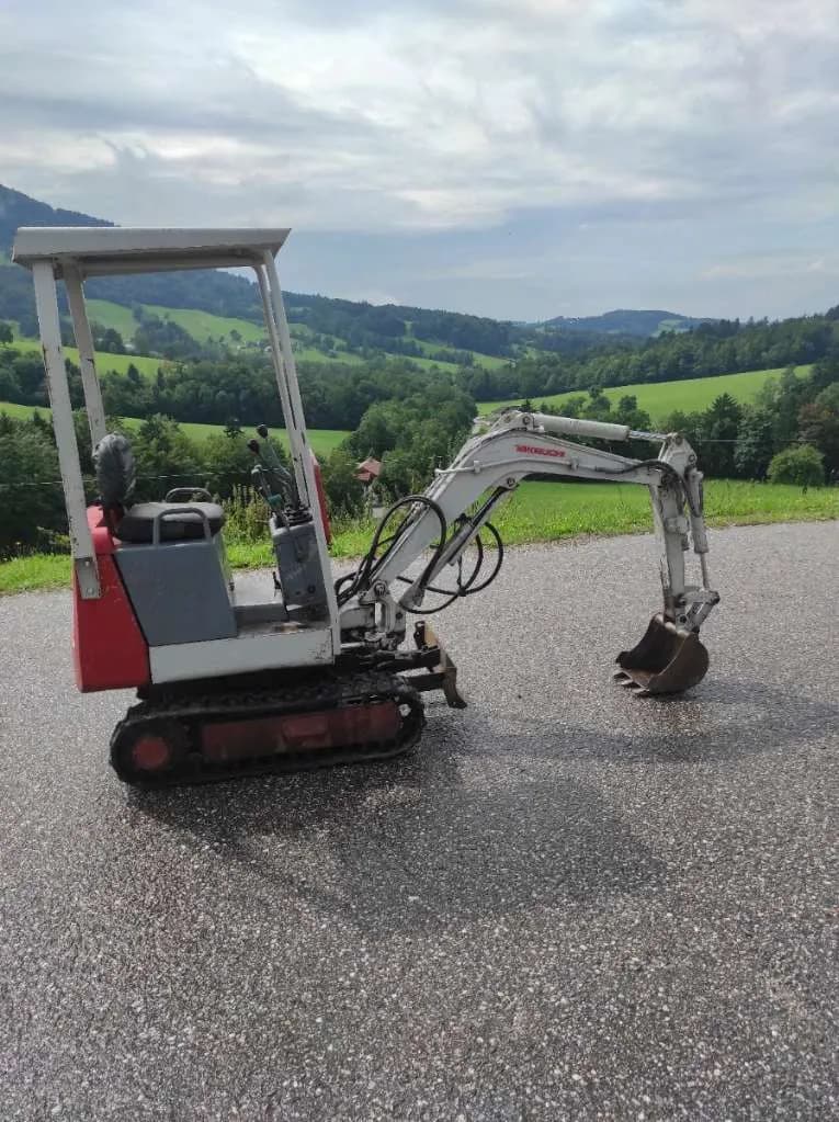 Takeuchi Sonstige