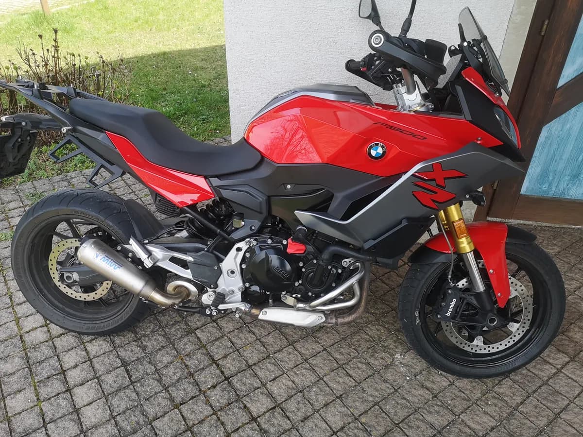 BMW F 900 XR