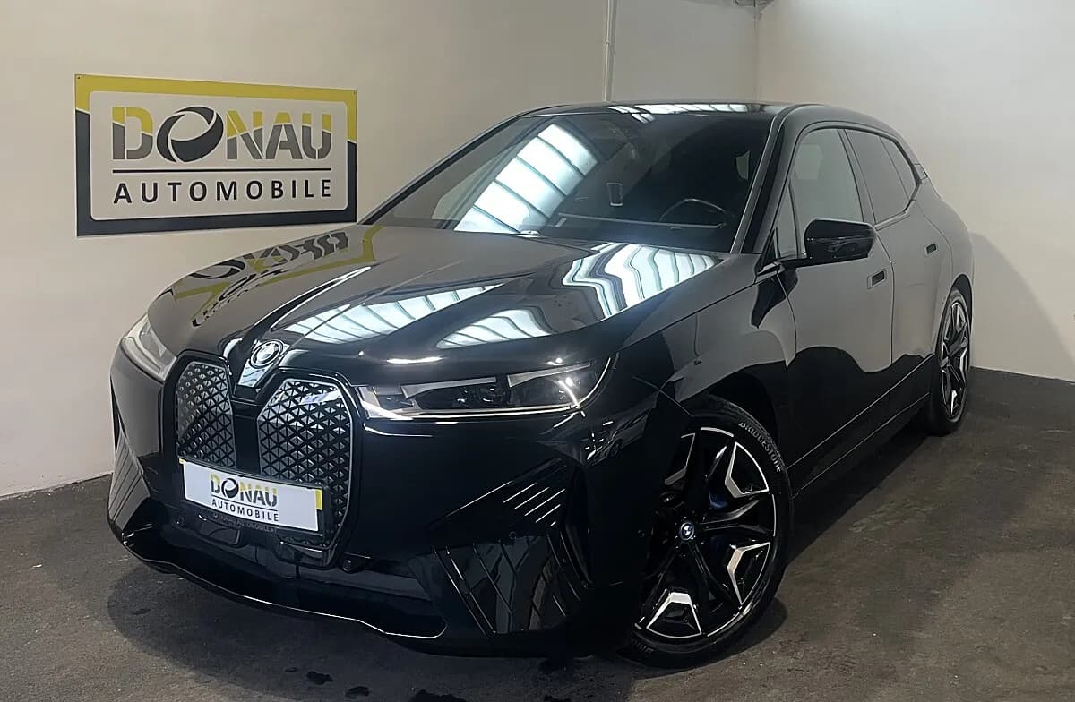 BMW iX