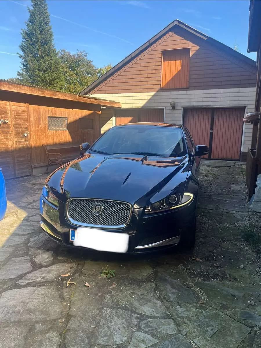 Jaguar XF