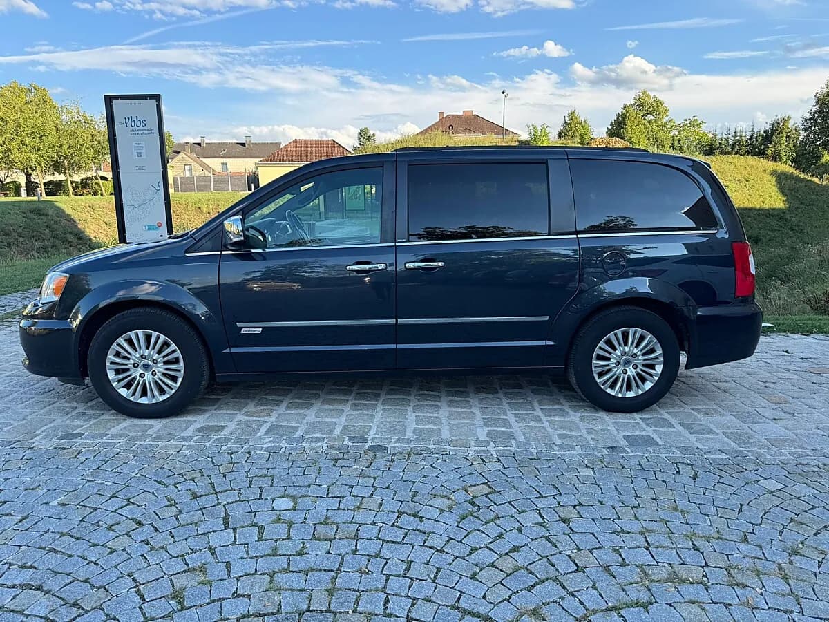 Lancia Voyager