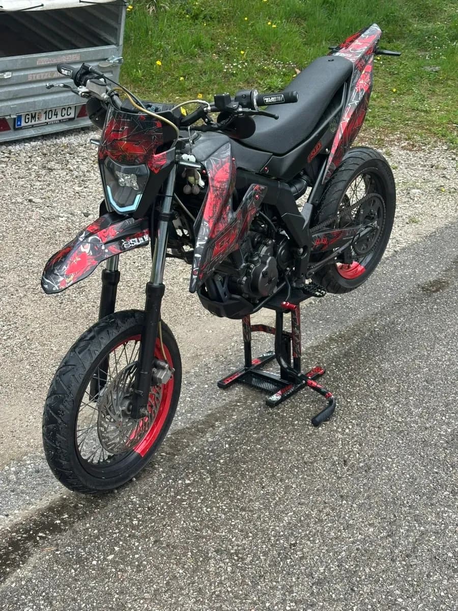 Aprilia SX