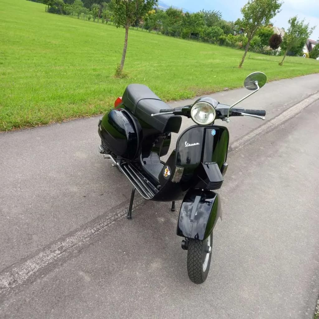 Vespa PX