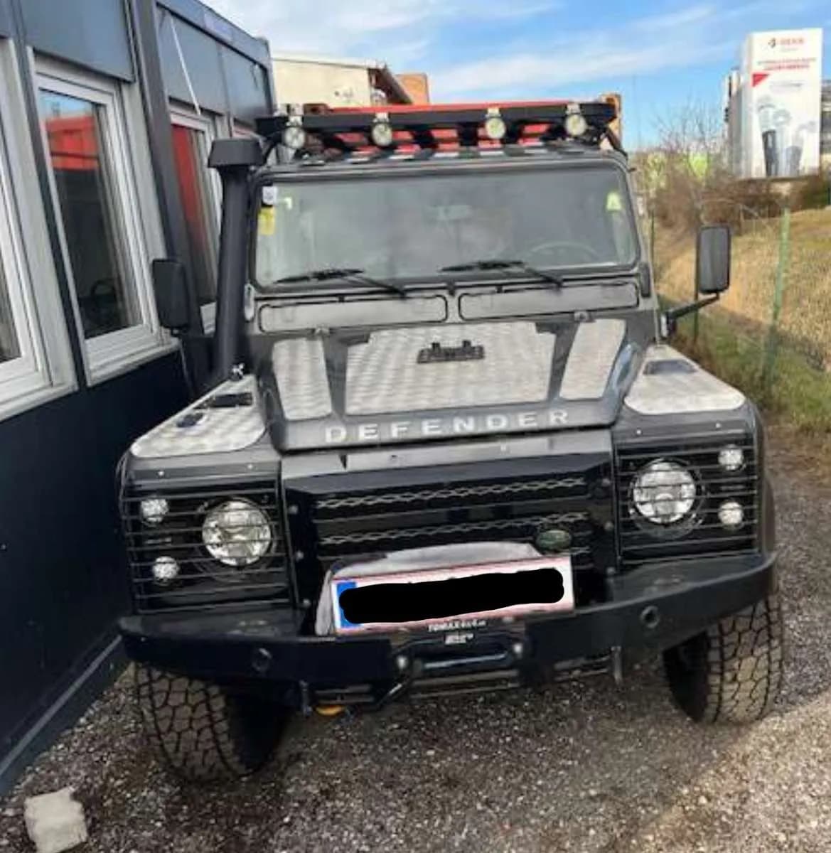Land Rover Defender