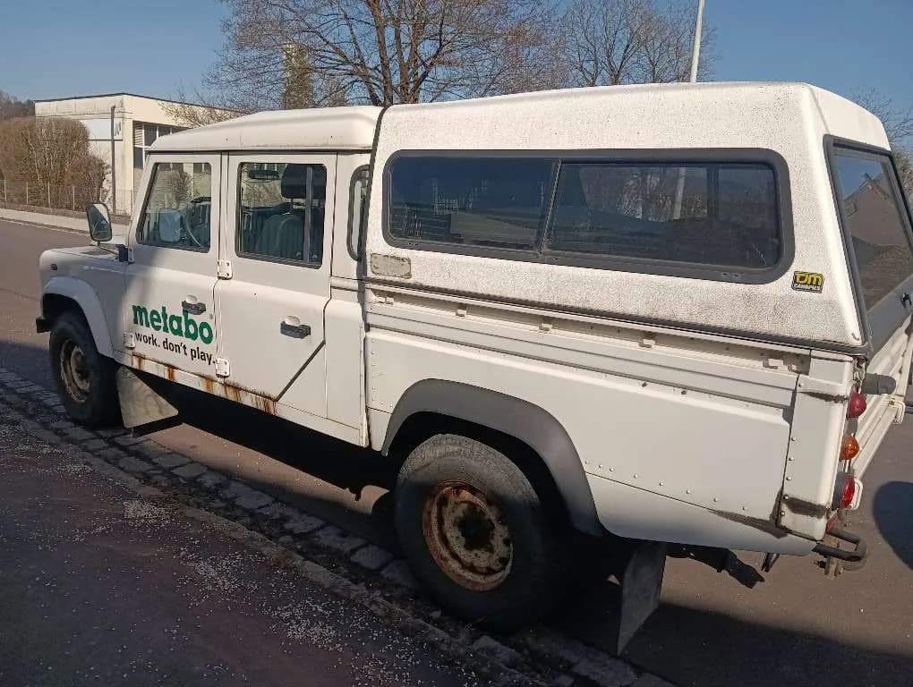 Land Rover Defender