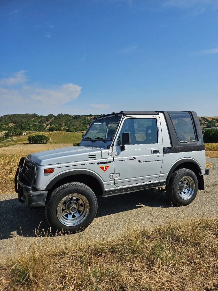Suzuki SJ 413