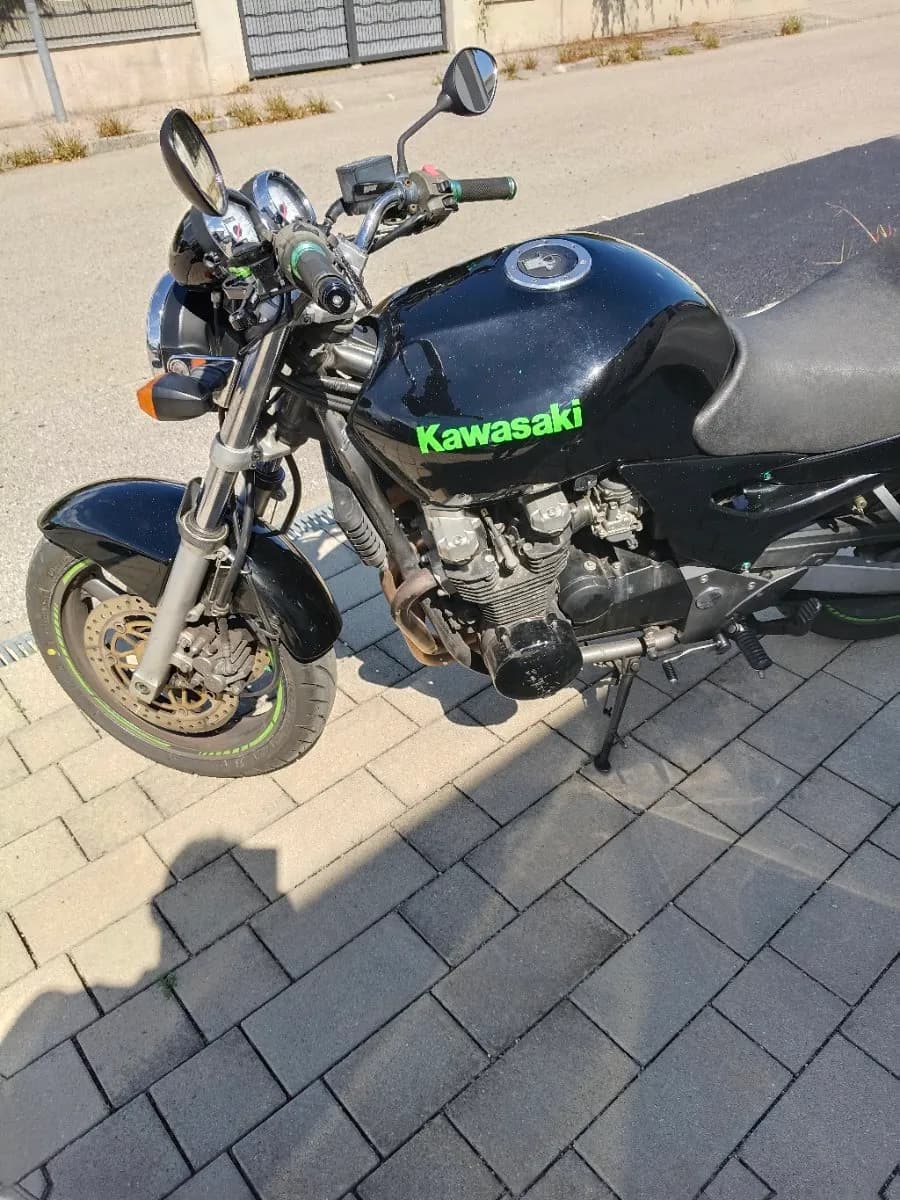 Kawasaki ZR