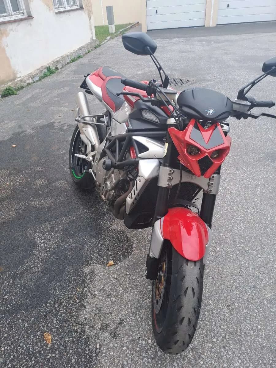 MV Agusta Brutale