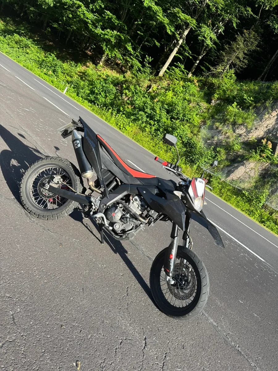 Aprilia SX