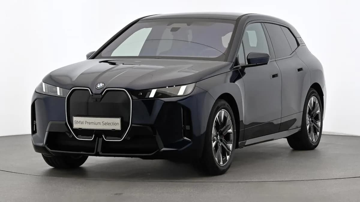 BMW iX