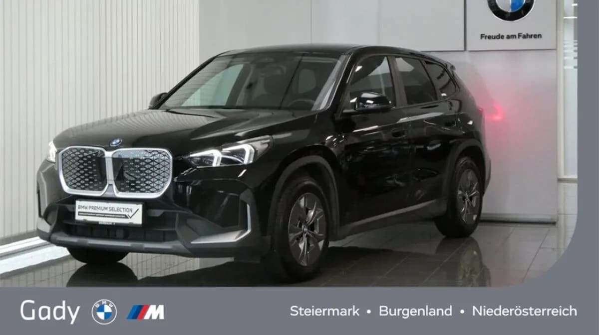 BMW iX1