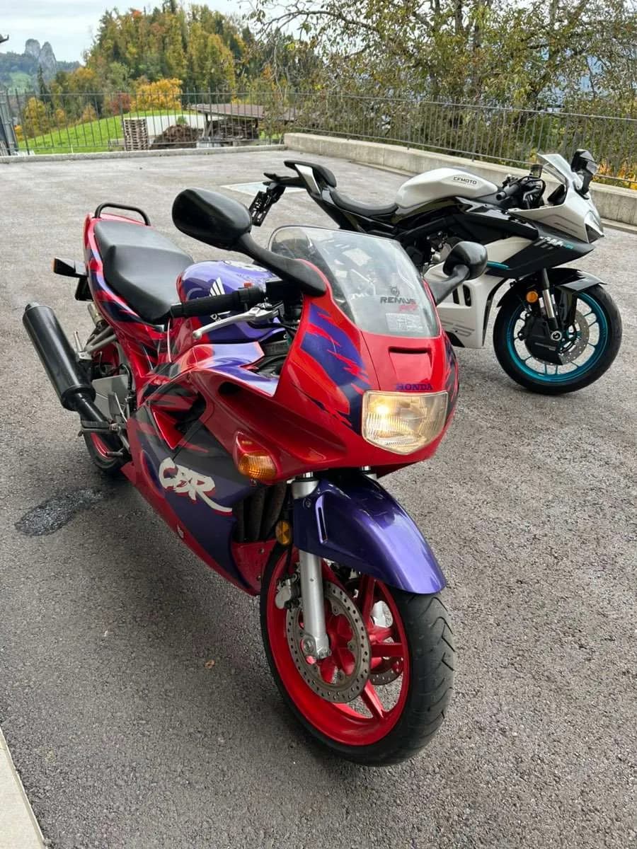 Honda CBR