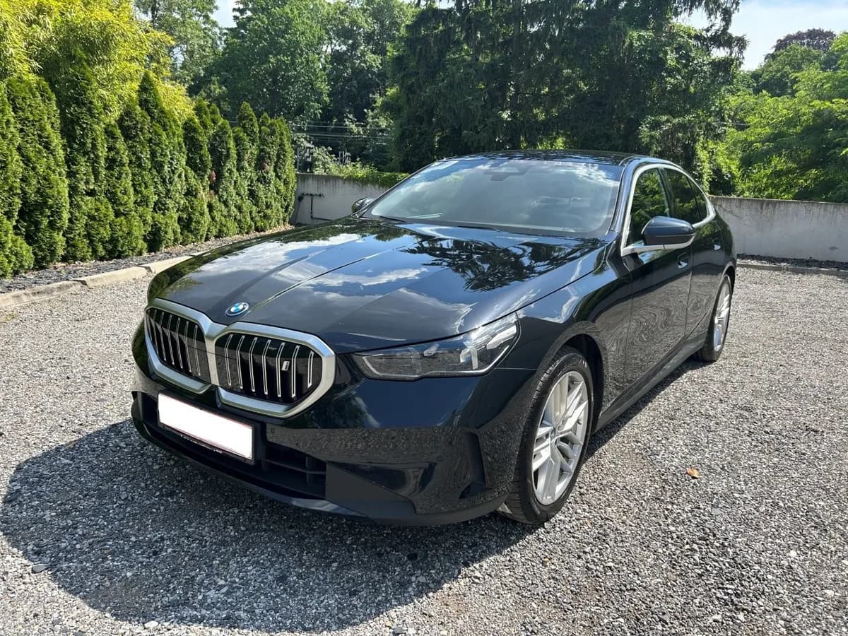 BMW i5