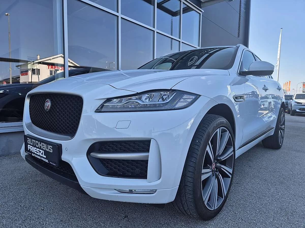 Jaguar F-Pace