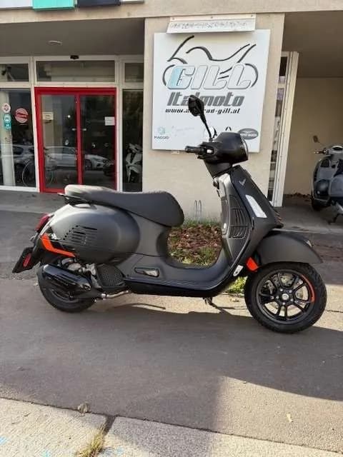 Vespa GTS