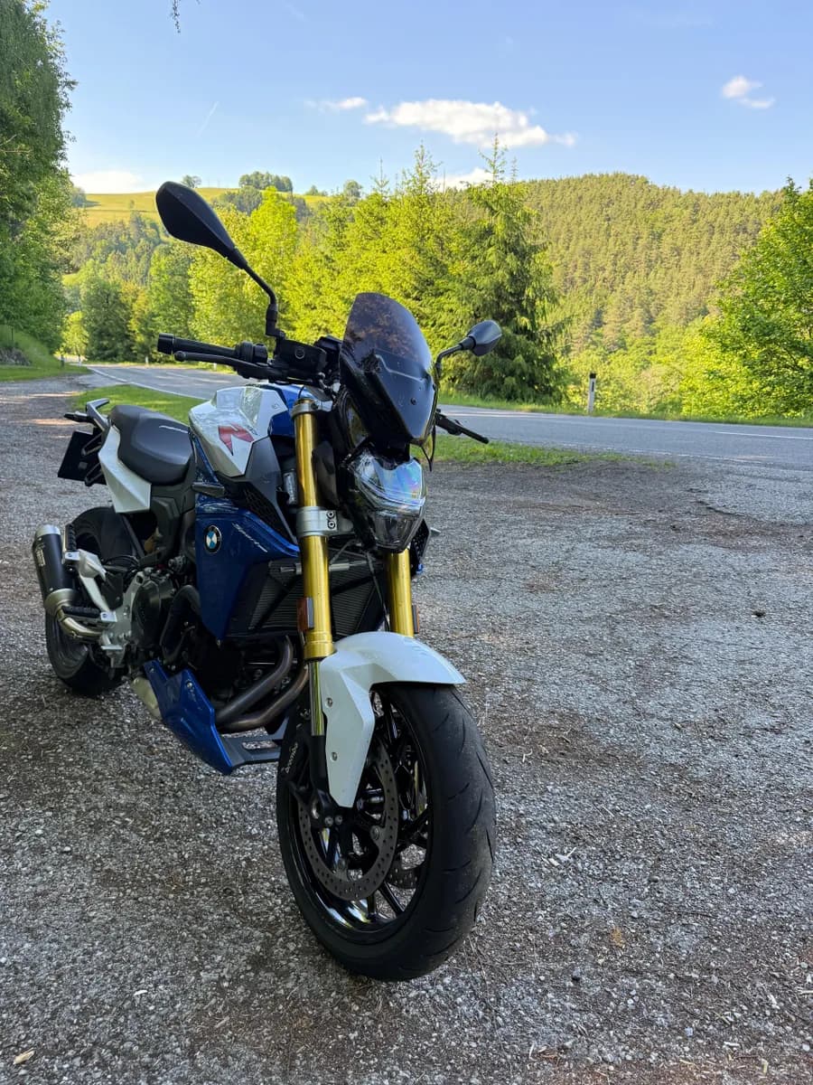 BMW F 900