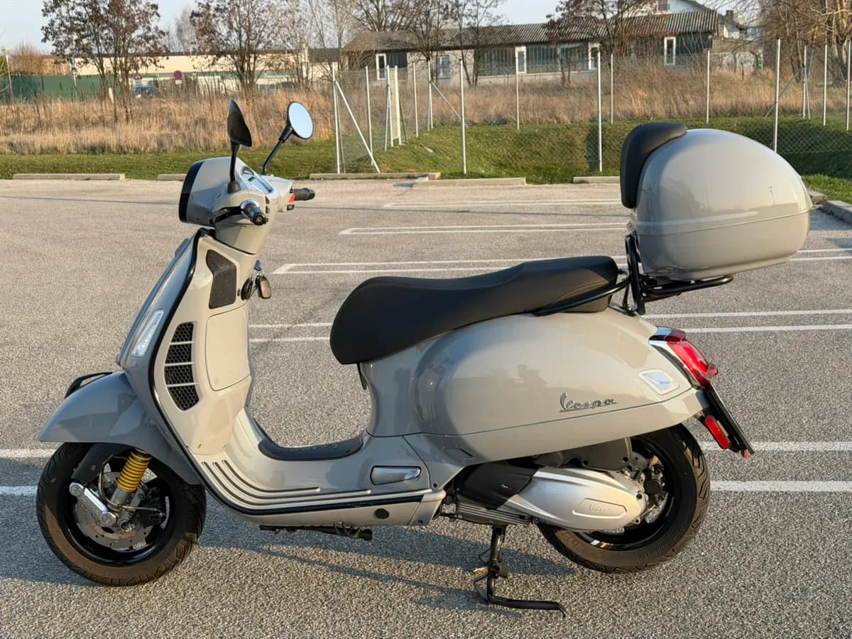Vespa GTS
