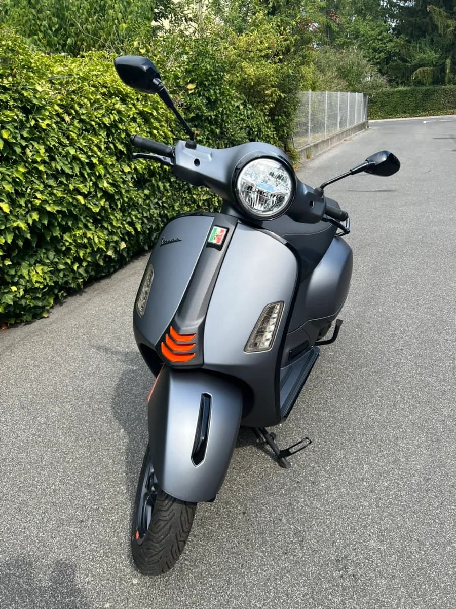Vespa GTS