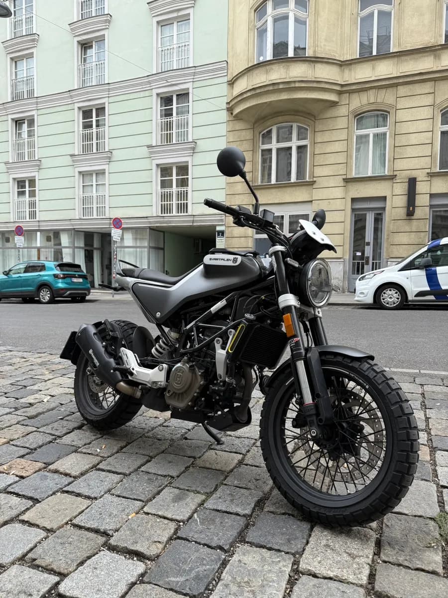 Husqvarna Svartpilen 125