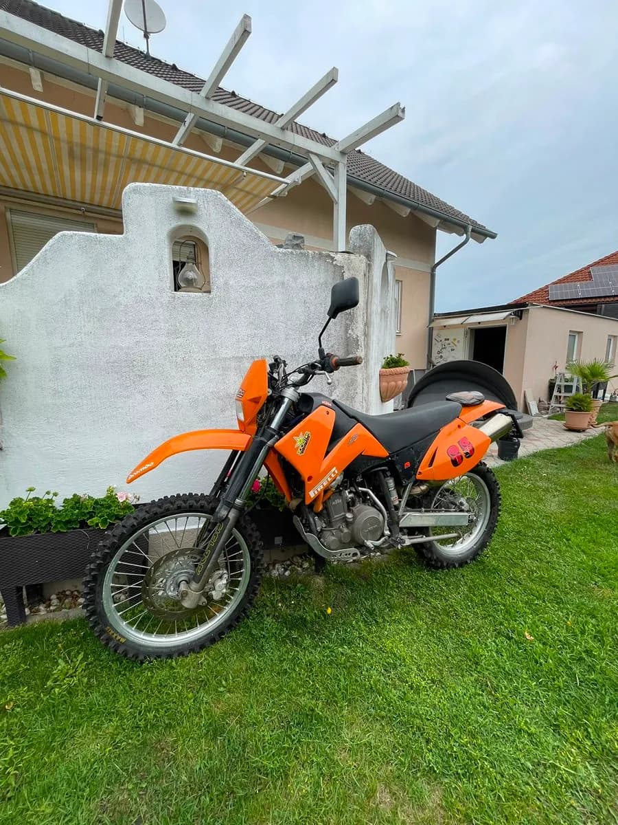 KTM 640