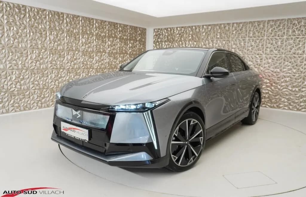 DS Automobiles N8