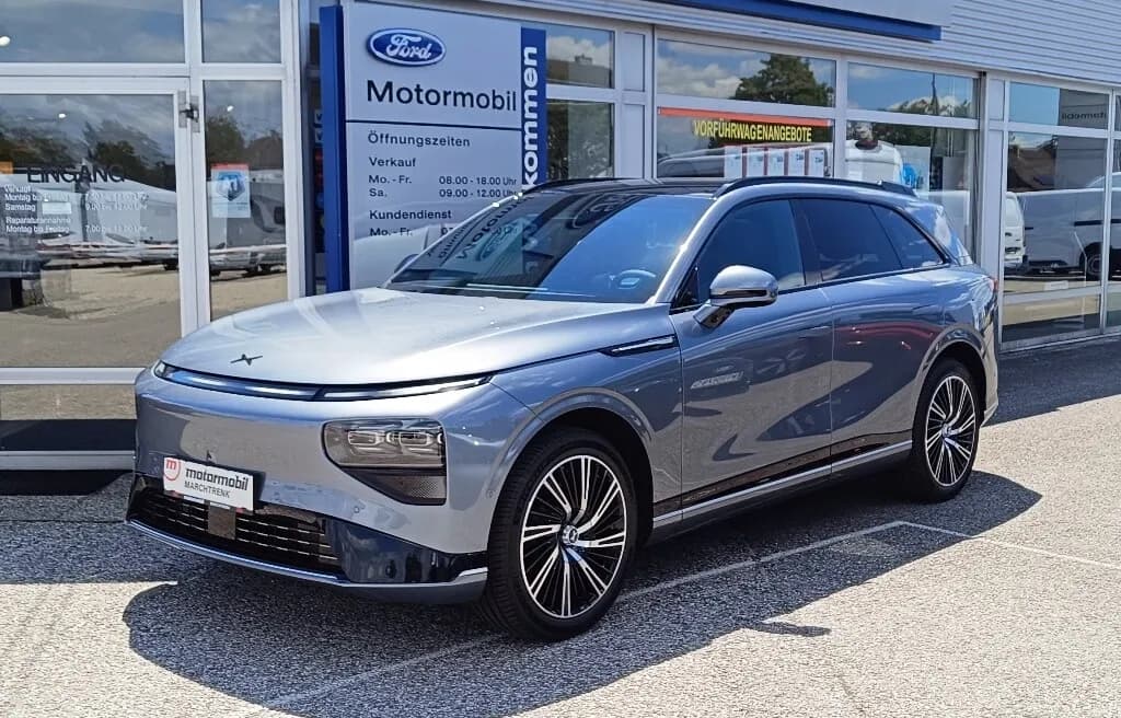 XPENG G9