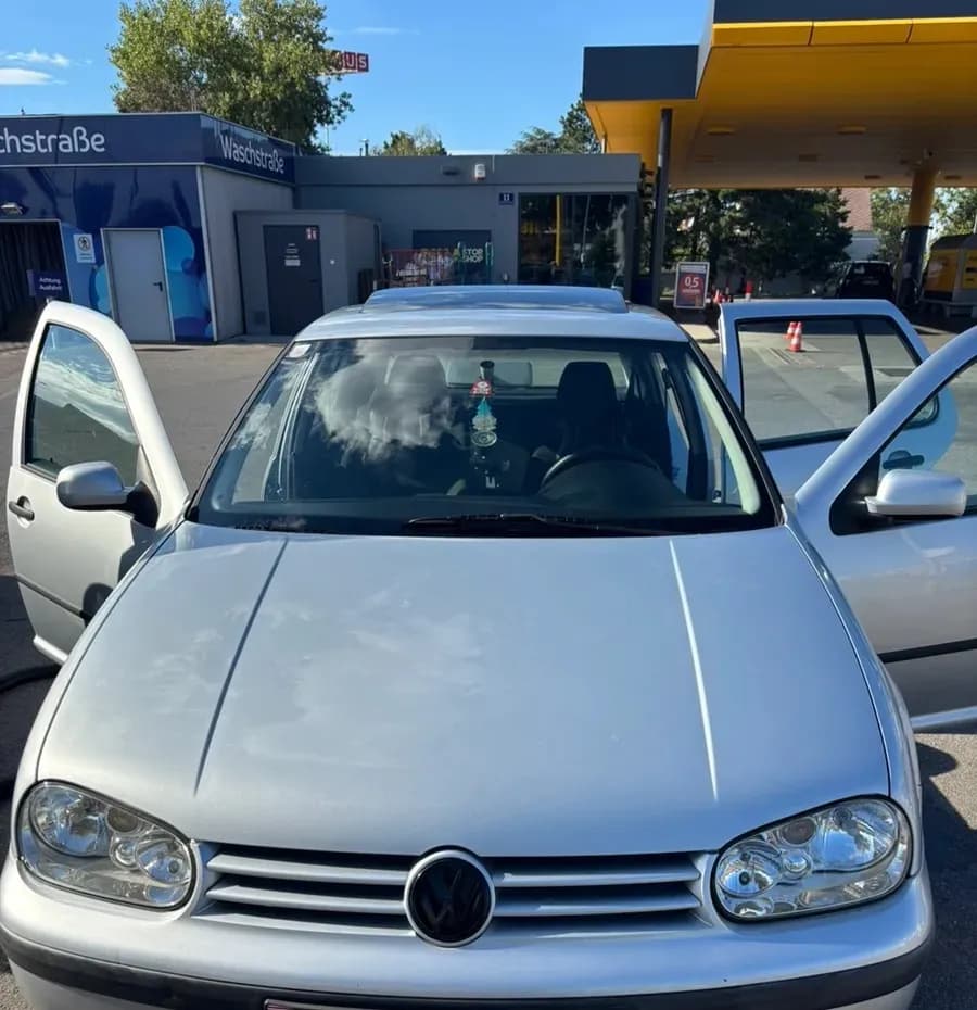 VW Golf
