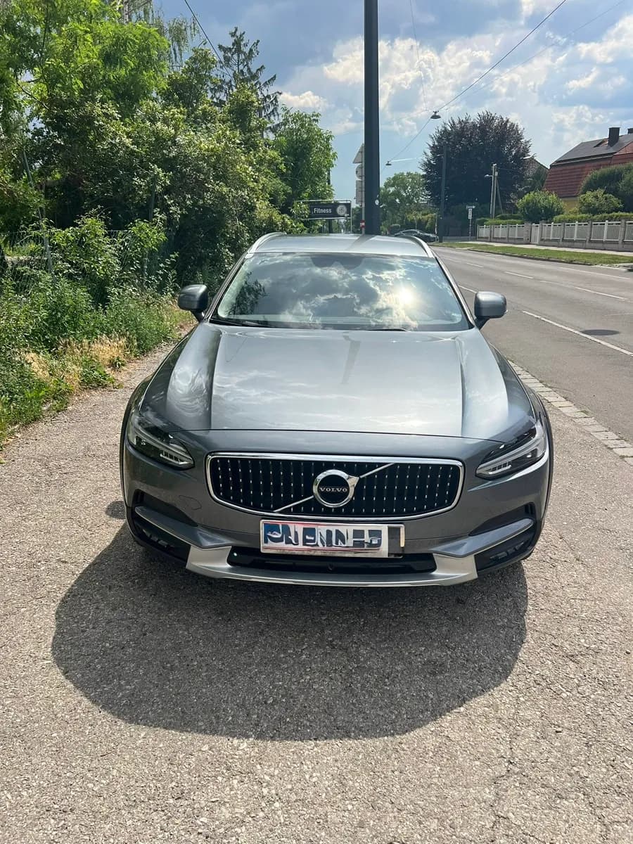 Volvo V90