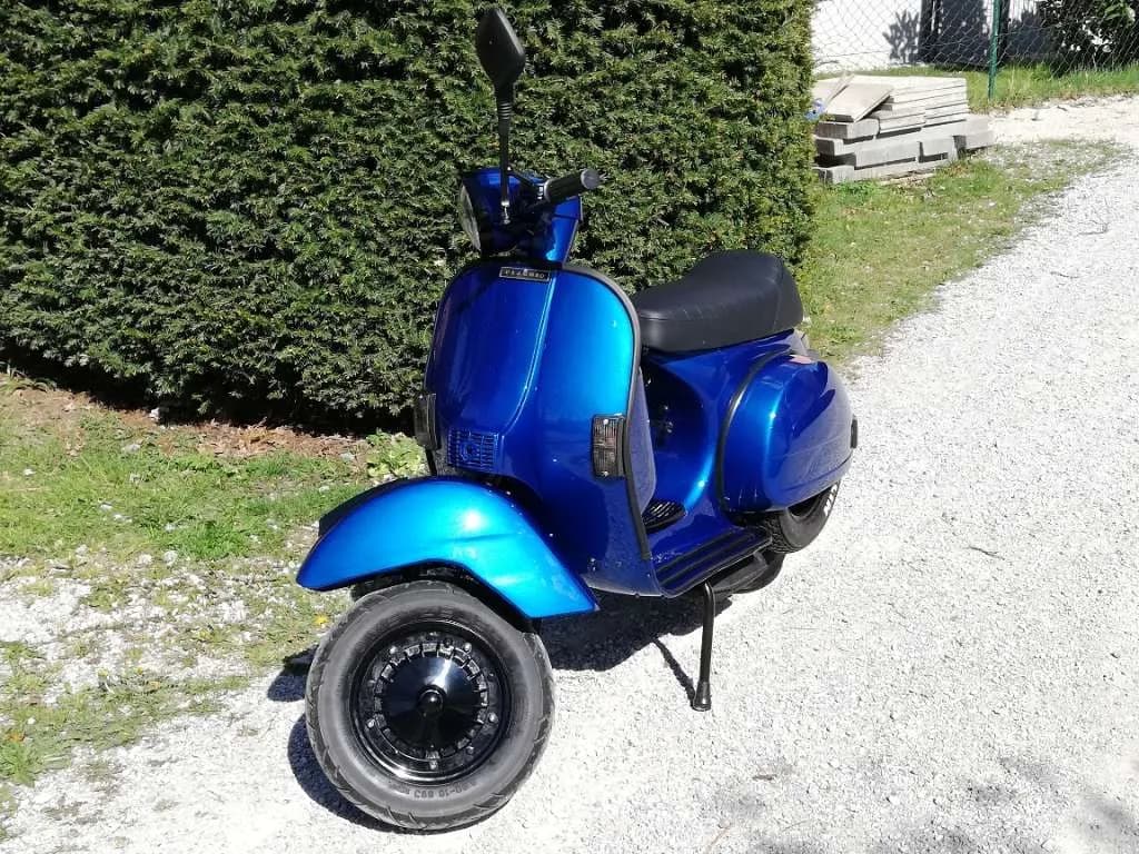 Vespa PX